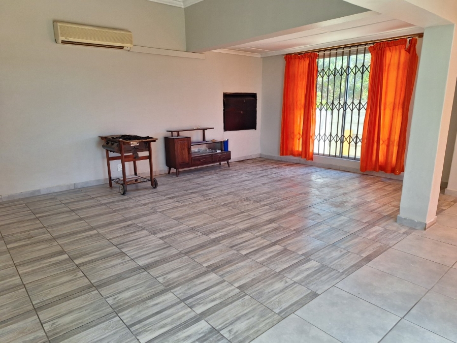 4 Bedroom Property for Sale in Swartkops Eastern Cape